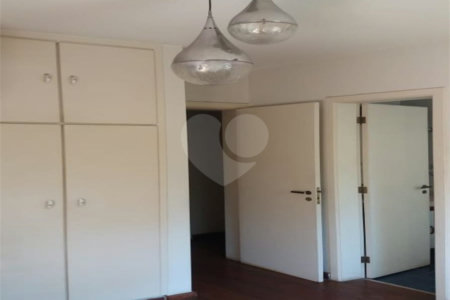 Apartamento à venda com 4 quartos, sendo 3 suítes,  em Vila Andrade, São Paulo, SP