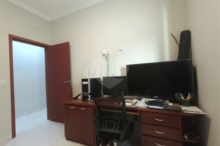 Casa à venda com 3 quartos, sendo 1 suíte,  no condomínio Ipes 2, Tatuí - SP