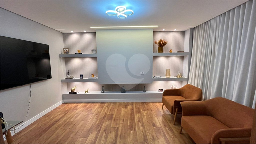 Apartamento à venda com 3 suítes em Vila Suzana, São Paulo, SP