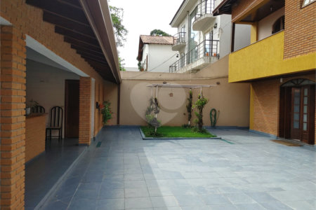 Casa à venda com 4 quartos, sendo 2 suítes, em Parque dos Príncipes, São Paulo, SP