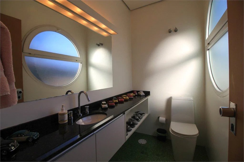 Casa à venda ou para alugar com 5 quartos, sendo 3 suítes, em Vila Madalena, São Paulo, SP