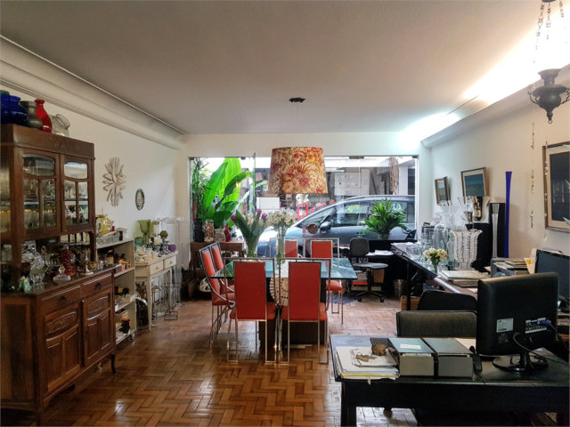 Sobrado à venda com 3 quartos, sendo 1 suíte,  em Brooklin Velho, São Paulo, SP