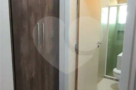 Sobrado à venda com 3 quartos, sendo 2 suítes,  em Vila Pires, Santo André, SP