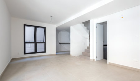 Casa à venda com 3 quartos, sendo 1 suíte,  no condomínio Cubie Tutoia, São Paulo - SP