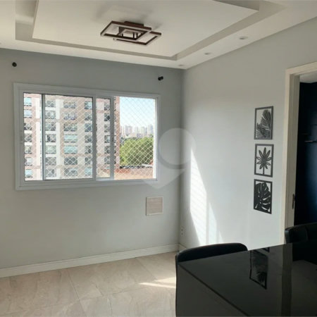 Apartamento de 38m2 com 2 Dormitórios e 1 Banheiro localizado no Cambuci