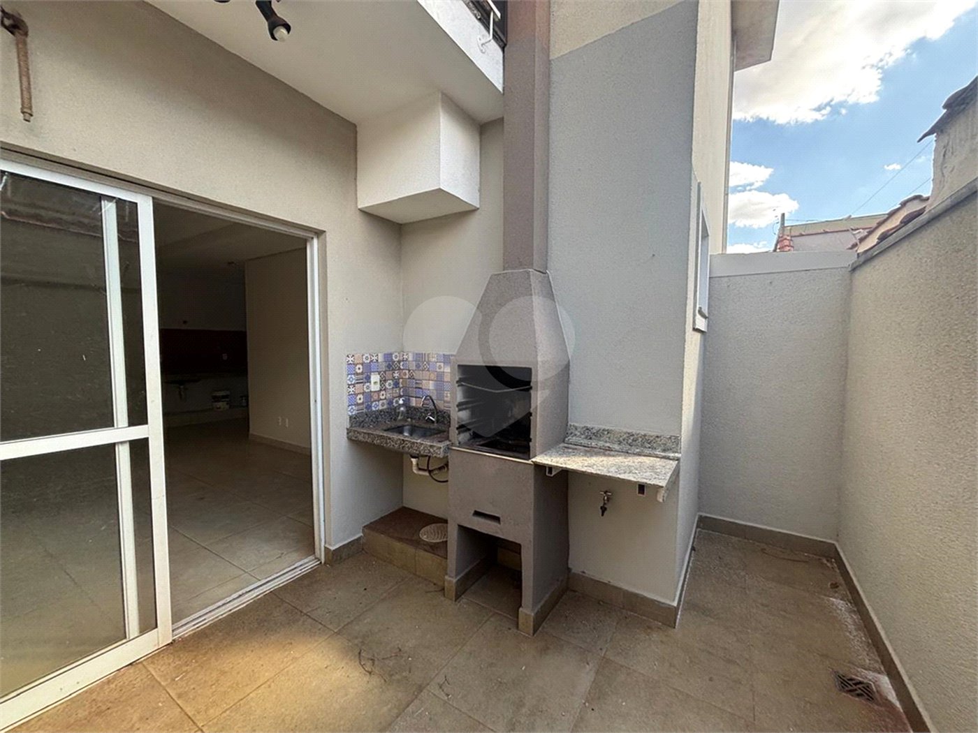Apartamento à venda com 3 quartos, sendo 1 suíte, em Jardim Anhangüera, Ribeirão Preto, SP