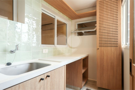 Apartamento à venda com 2 quartos, sendo 1 suíte,  em Vila Uberabinha, São Paulo, SP