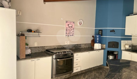 Casa à venda com 2 suítes no condomínio Recanto dos Ipes, Atibaia - SP