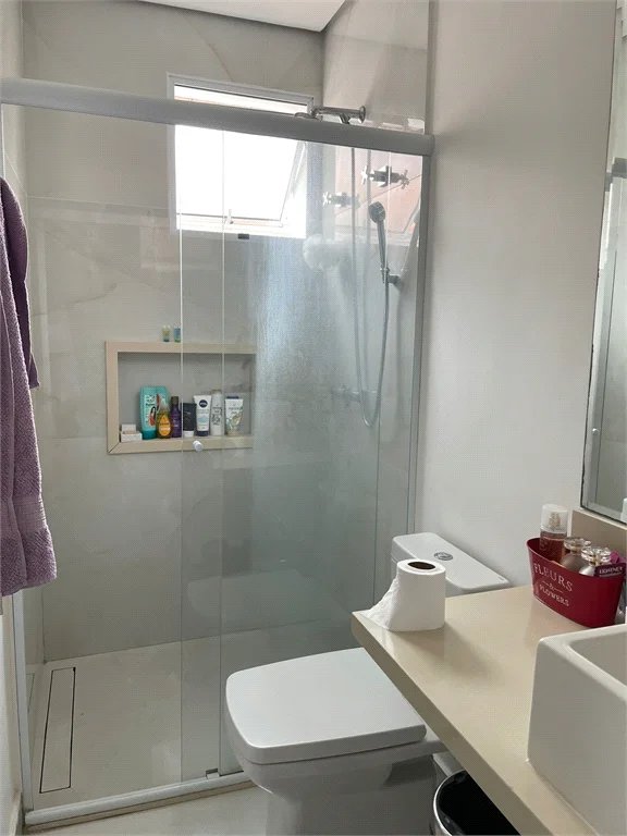 Sobrado à venda com 5 quartos, sendo 2 suítes,  em Vila Cordeiro, São Paulo, SP