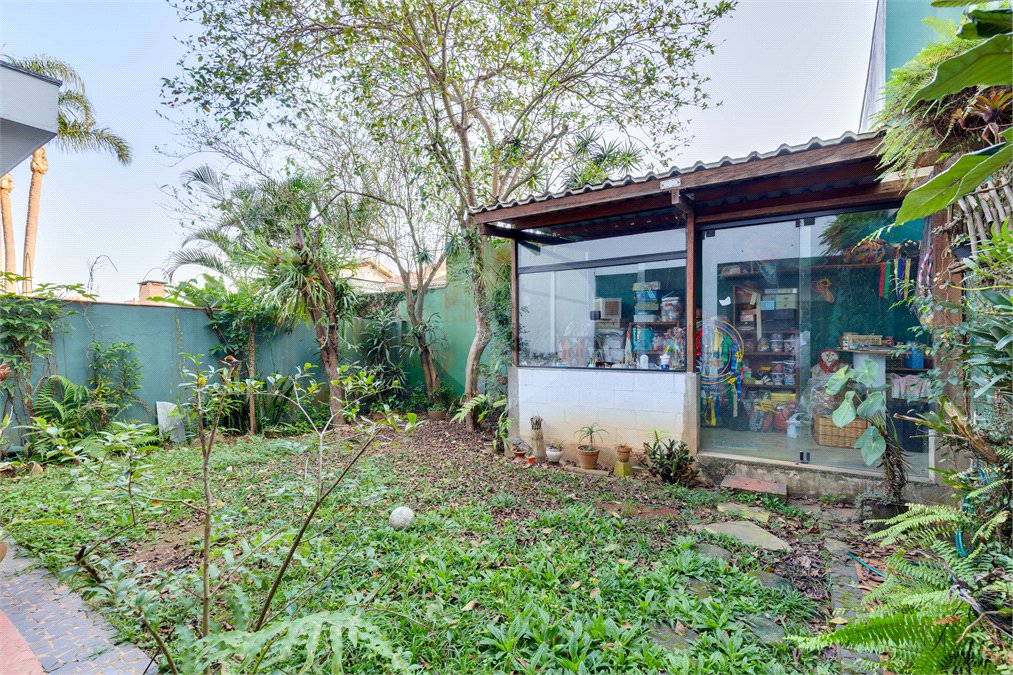 Casa à venda com 5 quartos, sendo 2 suítes, em Alto da Boa Vista, São Paulo, SP