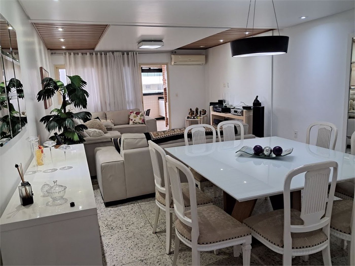 Apartamento Residencial à venda, Gonzaga, Santos - AP0761.