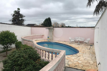 Casa à venda com 2 quartos, sendo 3 suítes, em Vila Oliveira, Mogi das Cruzes, SP