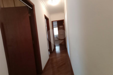 Sobrado à venda com 4 quartos, sendo 1 suíte,  em Jardim Prudência, São Paulo, SP