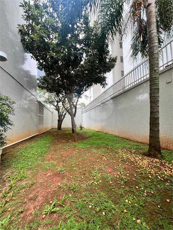 Apartamento à venda com 4 suítes em Indianópolis, São Paulo, SP