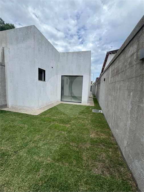 Casa à venda com 2 quartos, sendo 1 suíte, em Pedra de Guaratiba, Rio de Janeiro, RJ