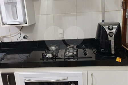 Apartamento com 2 dormitórios