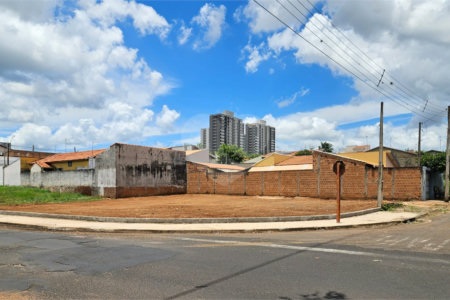 Terreno à venda em Residencial Cambuy, Araraquara, SP