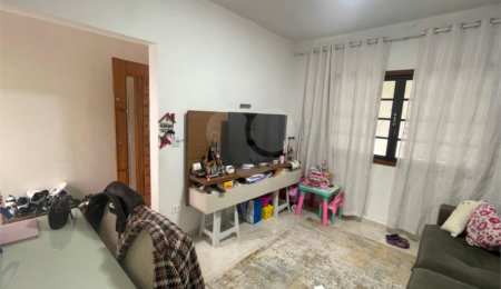 Casa Térrea à venda com 2 quartos, sendo 1 suíte,  em Vila Suissa, Mogi das Cruzes, SP