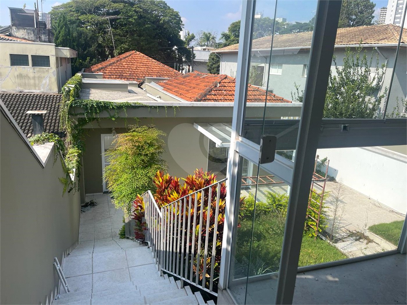 Casa de Vila à venda com 3 quartos, sendo 1 suíte, em Jardim Hípico, São Paulo, SP
