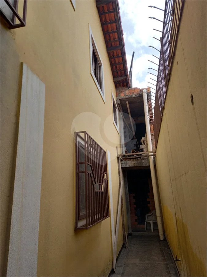 Sobrado de 4 quartos 1 suíte 2 vagas bairro Jardim City- Guarulhos-SP.