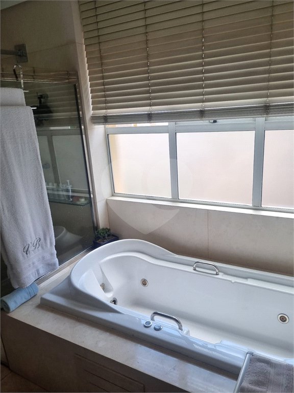 Apartamento à venda com 2 suítes em Cerqueira César, São Paulo, SP