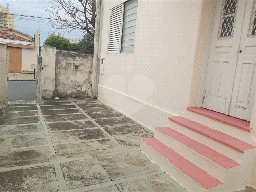 Casa térrea a venda no centro de São Carlos com 3 quartos