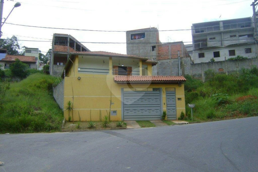 Sobrado para alugar com 3 suítes em Tremembé, São Paulo, SP