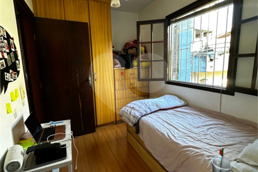 Sobrado à venda com 3 quartos, sendo 1 suíte,  em Vila Sônia, São Paulo, SP