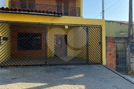 Sobrado à venda com 3 quartos, sendo 1 suíte, em Jardim Santa Luiza, Sorocaba, SP