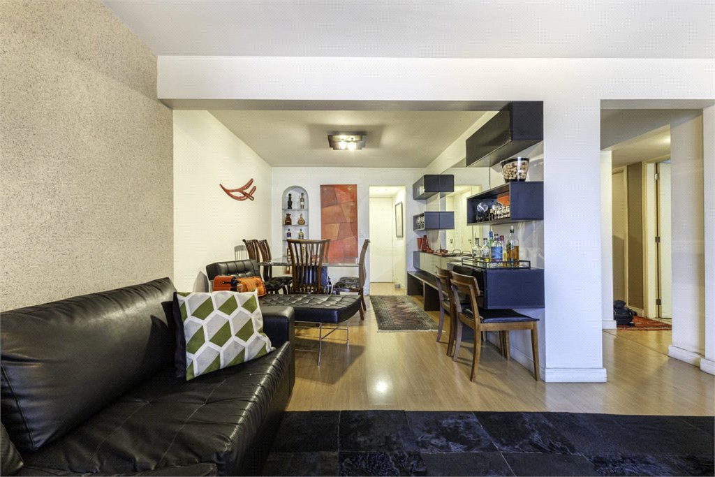 Apartamento à venda com 3 quartos, sendo 1 suíte, em Bela Vista, São Paulo, SP