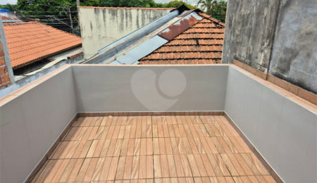 Casa à venda com 4 quartos, sendo 1 suíte, no condomínio Residencial Alto da Lapa II, São Paulo - SP