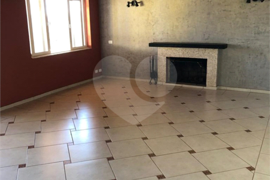 Casa Térrea à venda com 4 quartos, sendo 2 suítes, em Roseira, Mairiporã, SP