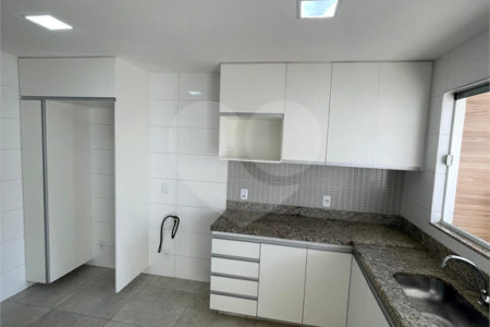 Casa à venda com 3 quartos, sendo 1 suíte, no condomínio Residencial Green Ville, Rio de Janeiro - RJ
