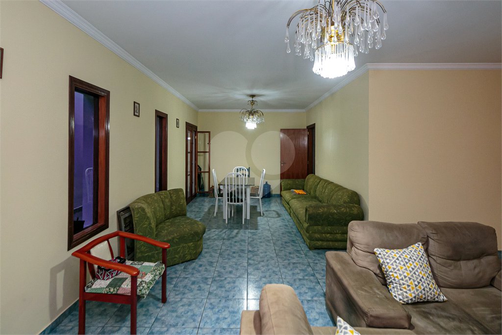 Casa Térrea à venda com 3 suítes em Jardim Petrópolis, São Paulo, SP