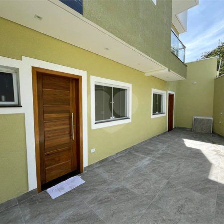 Casa à venda com 2 suítes em Parque Jaçatuba, Santo André, SP