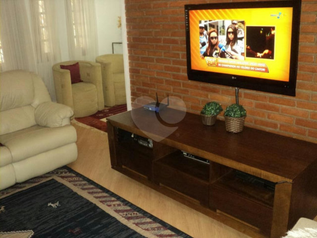 Casa Térrea à venda com 3 suítes em Vila Paulicéia, São Paulo, SP