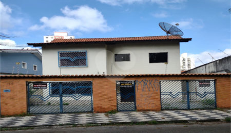 Sobrado à venda com 3 suítes em Jardim Vazani, São Paulo, SP
