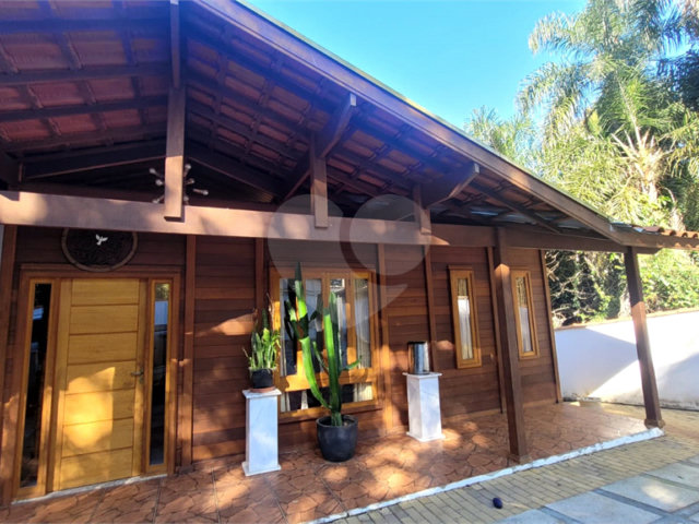 Casa à venda com 2 quartos, sendo 1 suíte,  no condomínio Sausalito, Mairiporã - SP