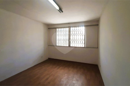 Sobrado à venda com 4 quartos, sendo 2 suítes, em Brooklin Paulista, São Paulo, SP