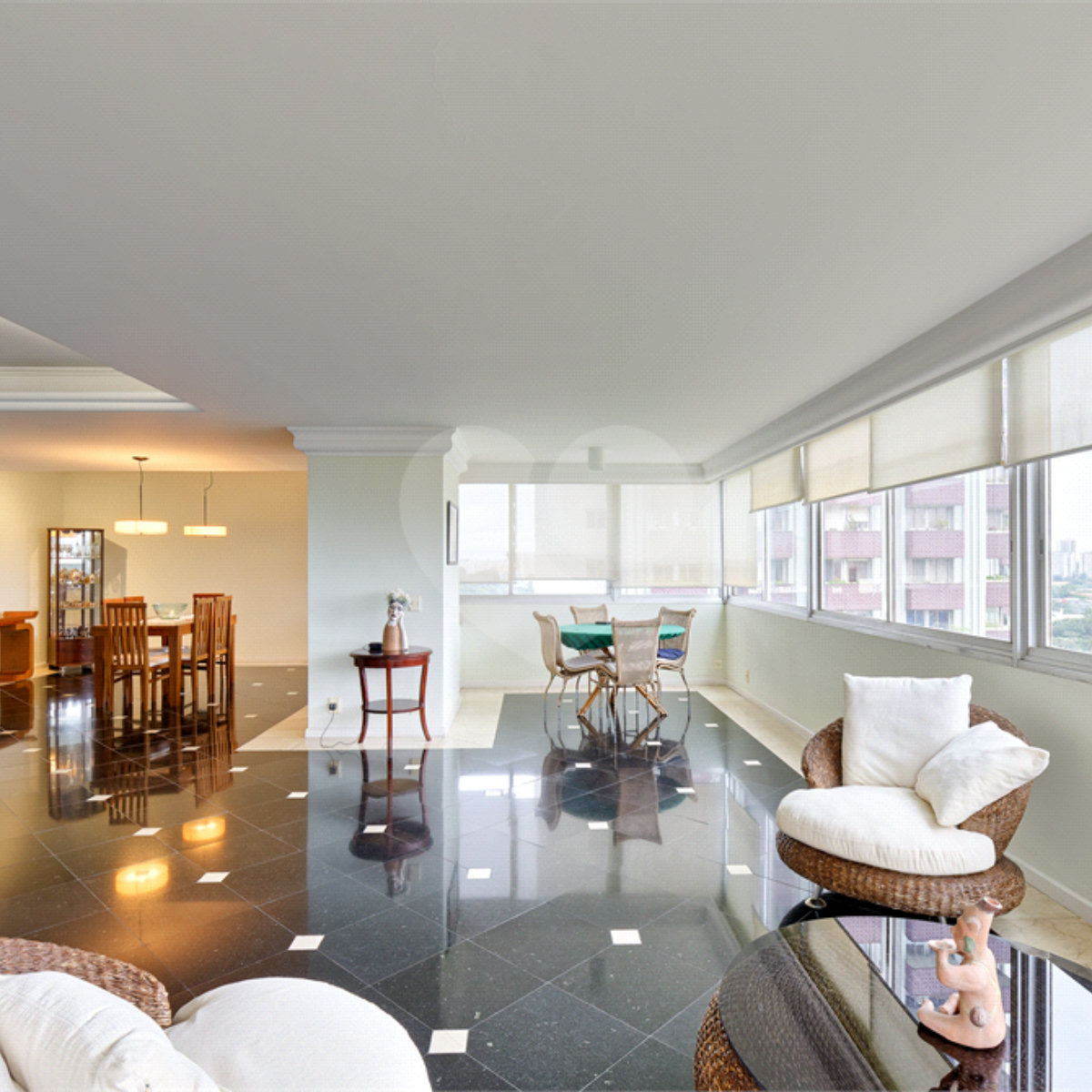 Apartamento à venda com 4 suítes em Jardim Marajoara, São Paulo, SP