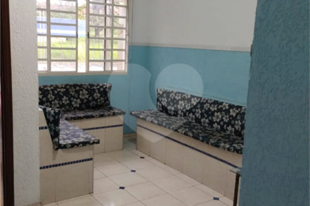 Sobrado à venda com 3 quartos, sendo 2 suítes, no Centro, Araraquara, SP