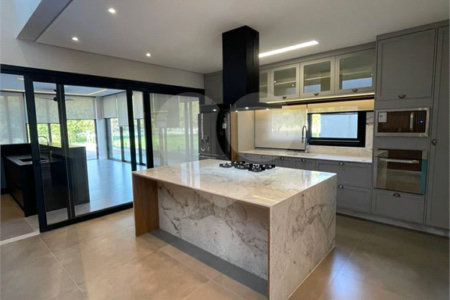 Casa à venda com 3 suítes no condomínio Residencial Granville, Atibaia - SP