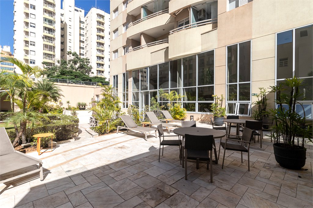 Apartamento à venda ou para alugar com 1 suíte em Pinheiros, São Paulo, SP