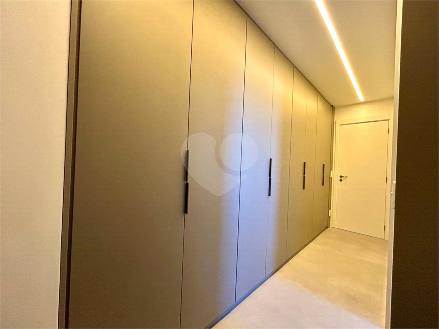 Apartamento à venda com 3 suítes em Santo Amaro, São Paulo, SP