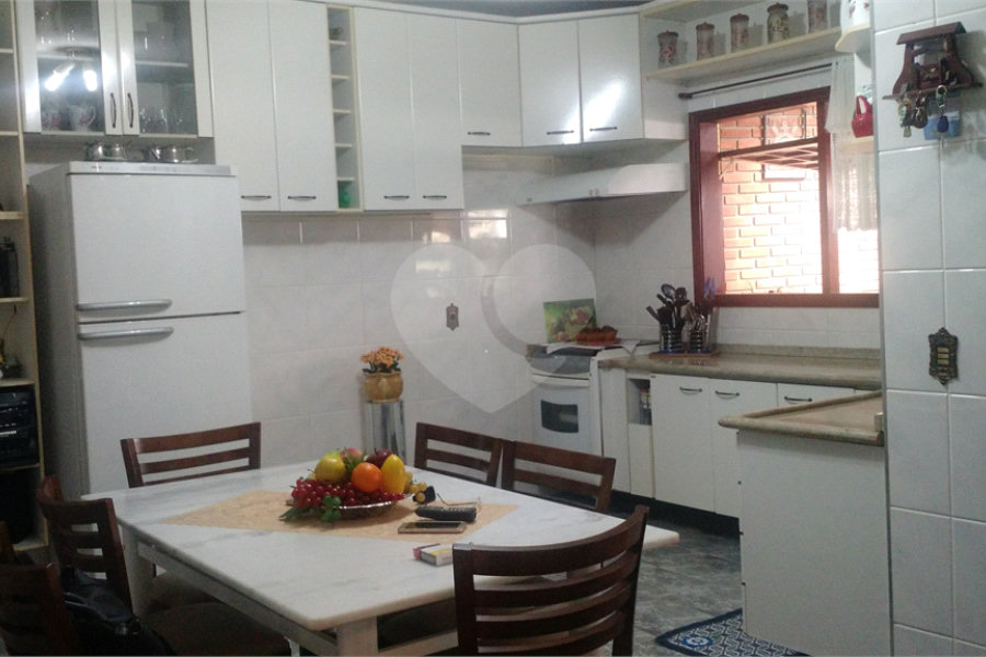 Casa à venda com 3 quartos, sendo 1 suíte, em Horto, São Paulo, SP