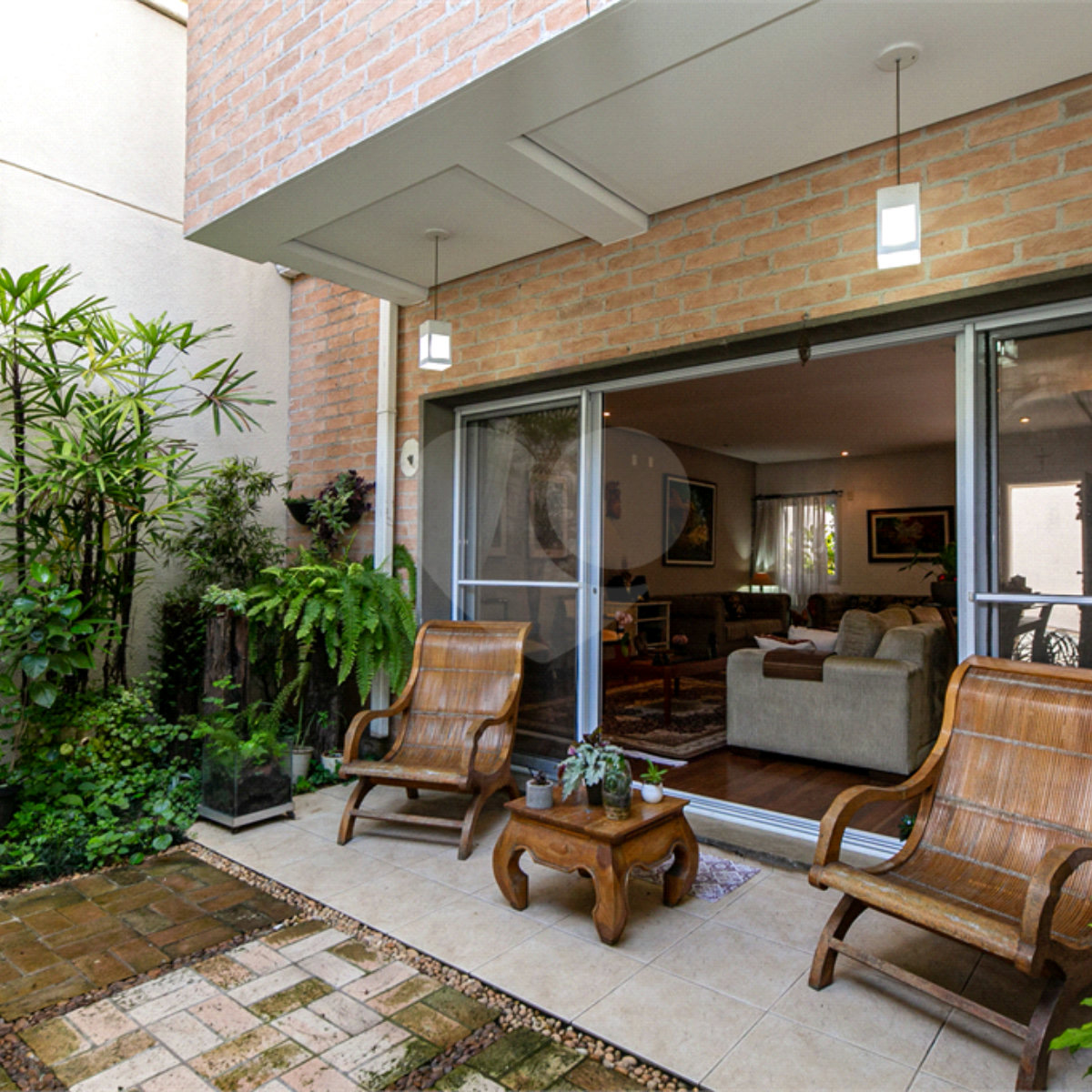 Casa à venda com 5 quartos, sendo 4 suítes, no condomínio Villa de Monterey, São Paulo - SP