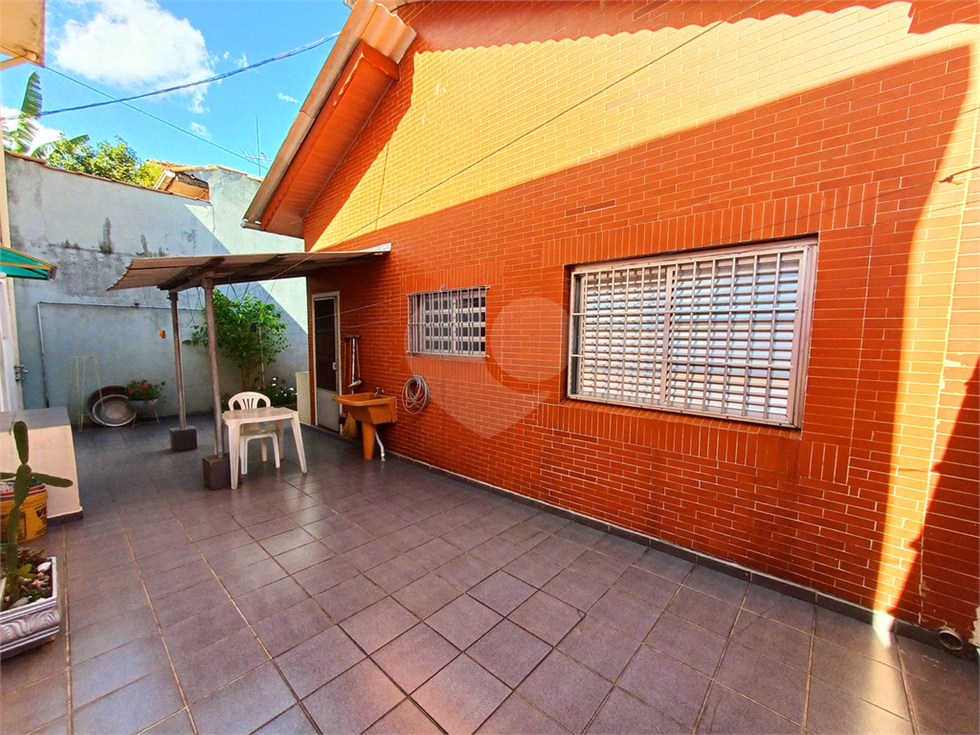 Casa à venda com 4 quartos, sendo 1 suíte, em Vila Paulicéia, São Paulo, SP