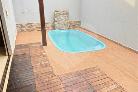Casa à venda com 3 quartos, sendo 1 suíte, no condomínio Solar das Torres, Cuiabá - MT