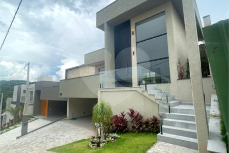 Casa à venda com 3 suítes no condomínio Reserva São Nicolau, Atibaia - SP