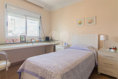 Apartamento à venda com 4 quartos, sendo 3 suítes,  em Indianópolis, São Paulo, SP